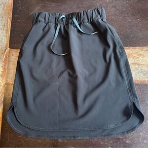 Lululemon ‘On The Fly’ Women's Athletic Drawstring Black Skirt w/ Pockets Size 4